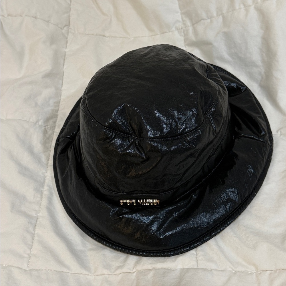 Steve Madden Shiny Black Bucket Hat Never worn